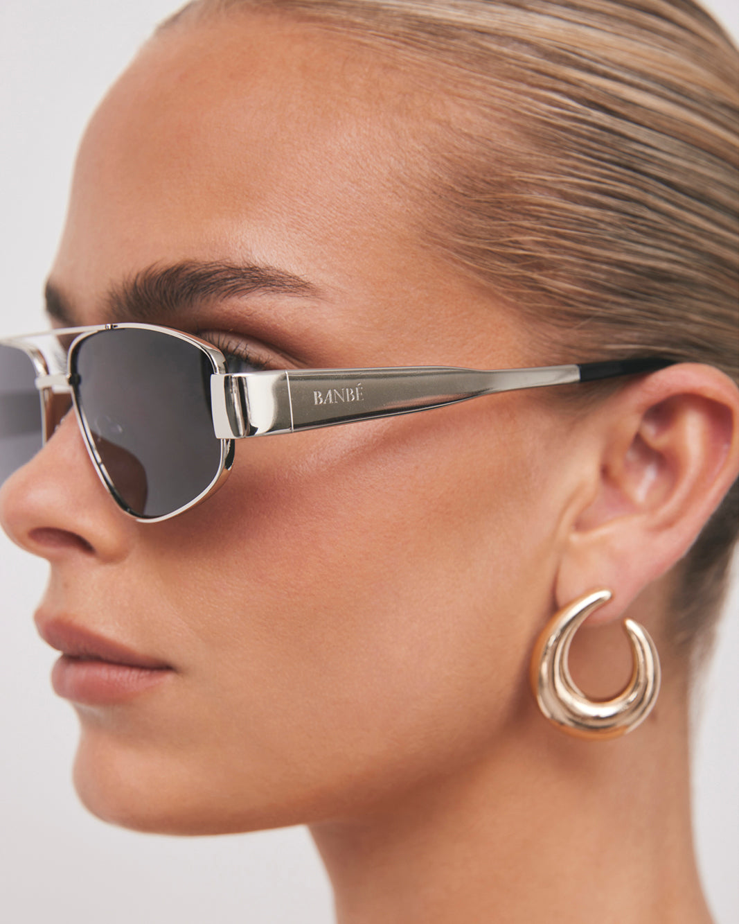 THE EARLE - SILVER-SMOKE